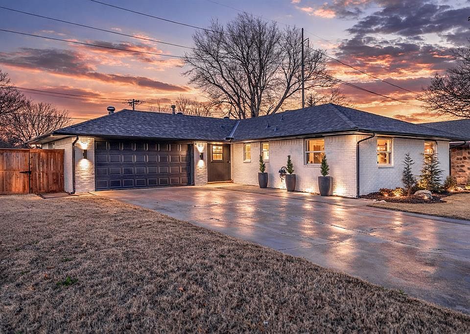 1st image of 201 S Elwood Dr