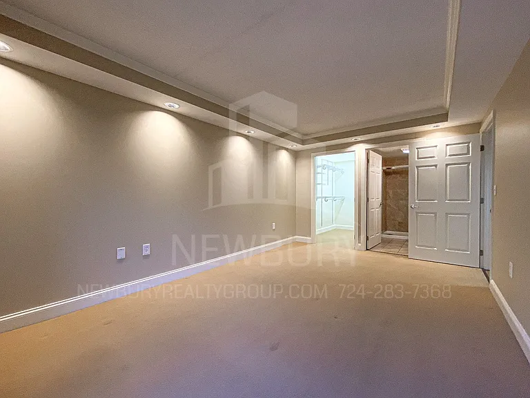 530 N Main Street - The Townhouse. — Photo 59