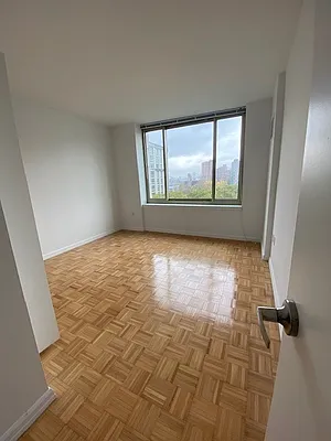 Rented by Bozzuto Management | media 60