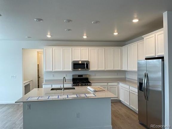 4th image of 850 S De Gaulle Ct