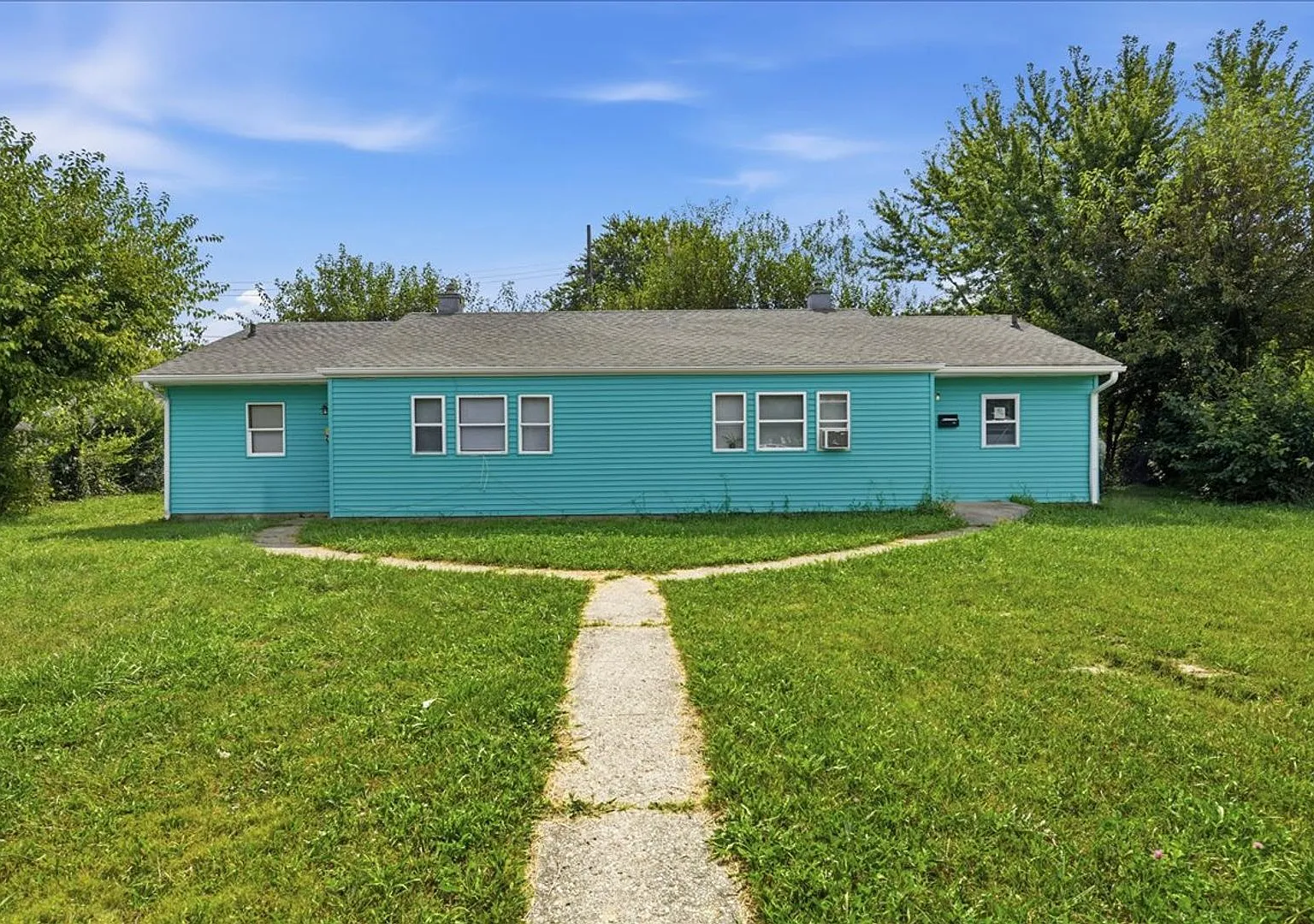 2214 - 2216 Norden Ct — Photo 1