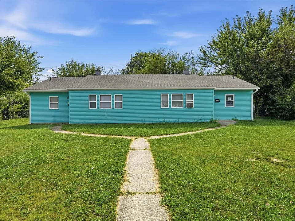 2214 - 2216 Norden Ct