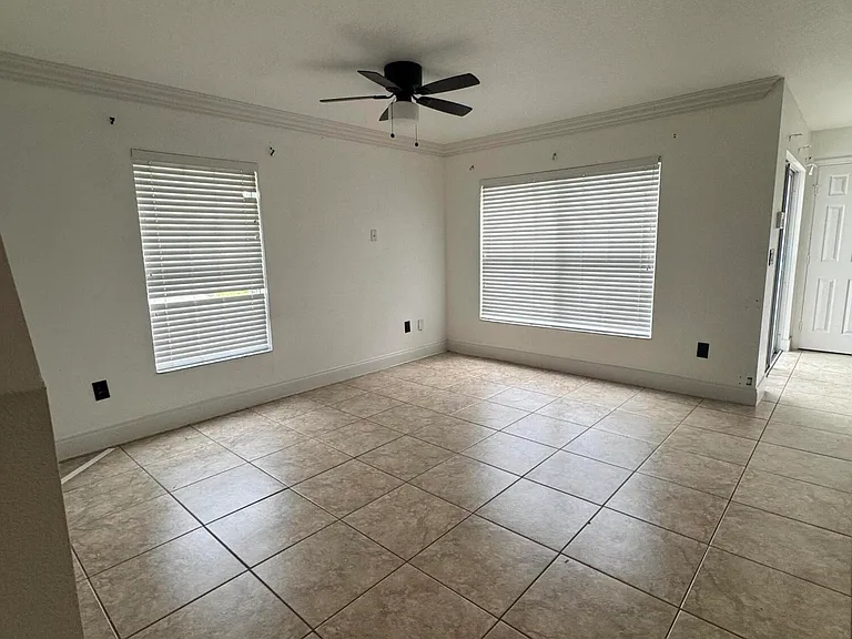 1733 Pointe West Way — Photo 9
