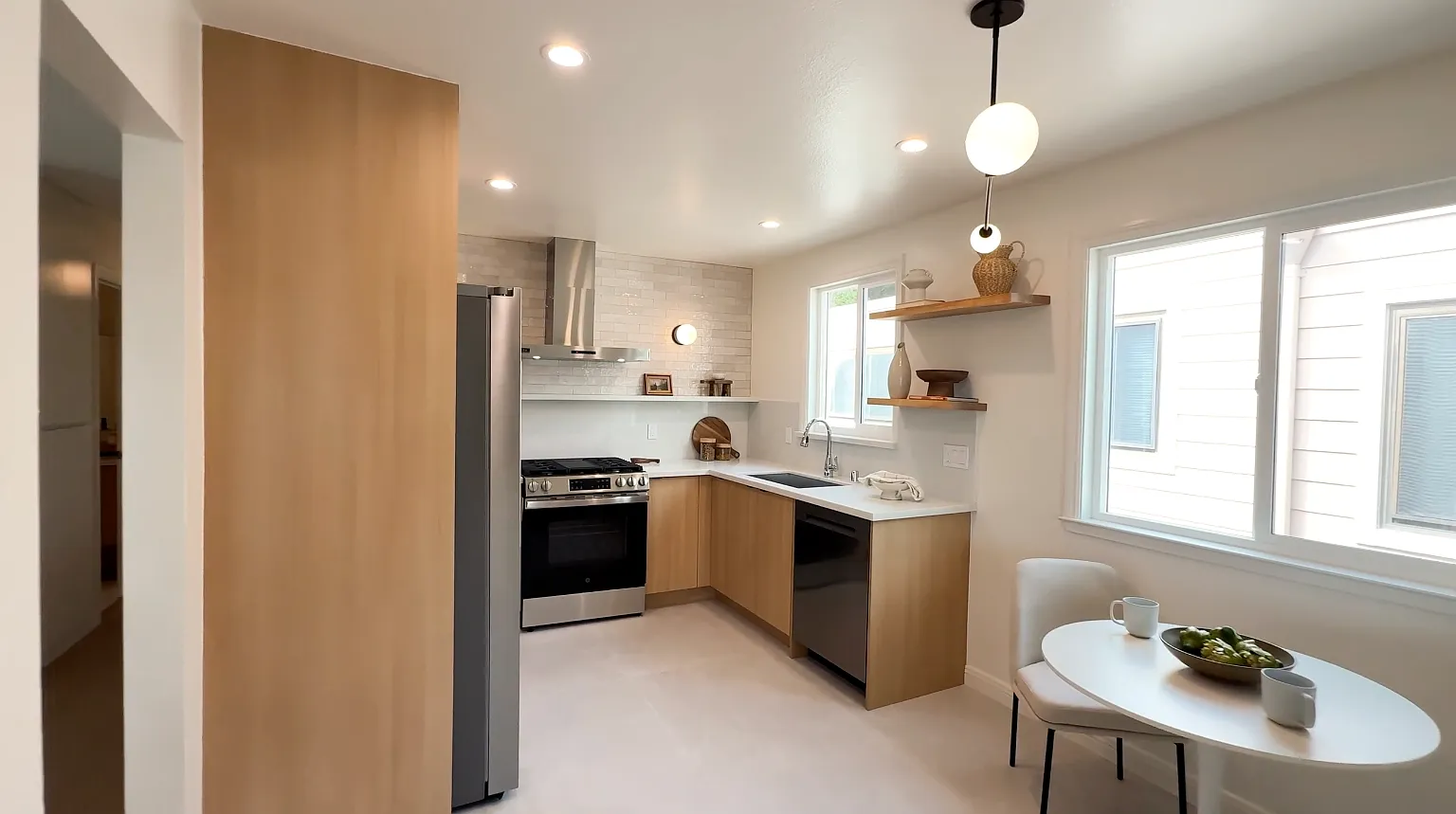 130 Morton Drive — Photo 2