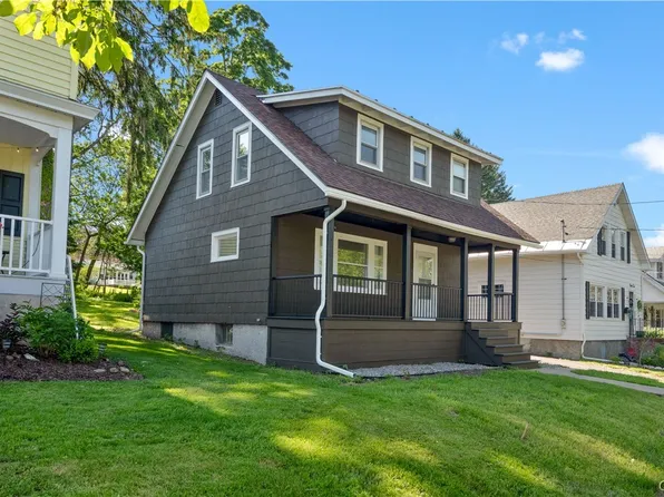 84 Hartford Ter, New Hartford, NY 13413