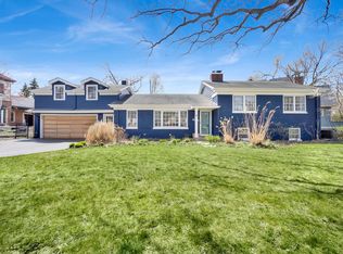 200 Akenside Rd, Riverside, IL 60546