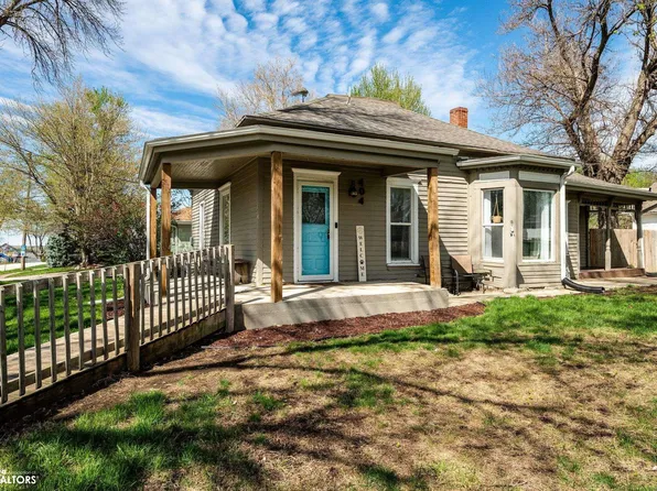 404 Pleasant St, Carson, IA 51525