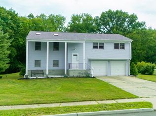 47 Inwood Dr, Milltown, NJ 08850