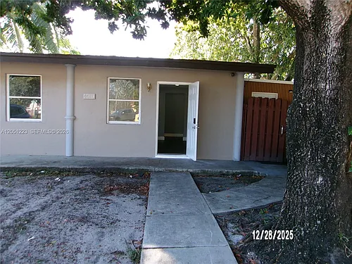 4510 SW 38th St #3 Photo 1 4510 SW 38th St #3 Photo 1