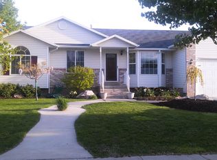 2819 W 2250 N, Clinton, UT 84015