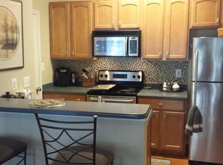 12151 Penderview Ln APT 2006, Fairfax, VA 22033
