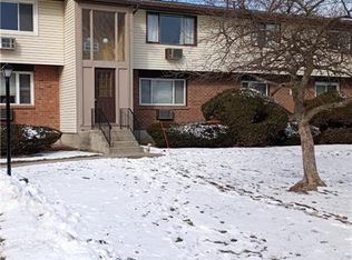 904 Parr Meadow Dr, Newburgh, NY 12550