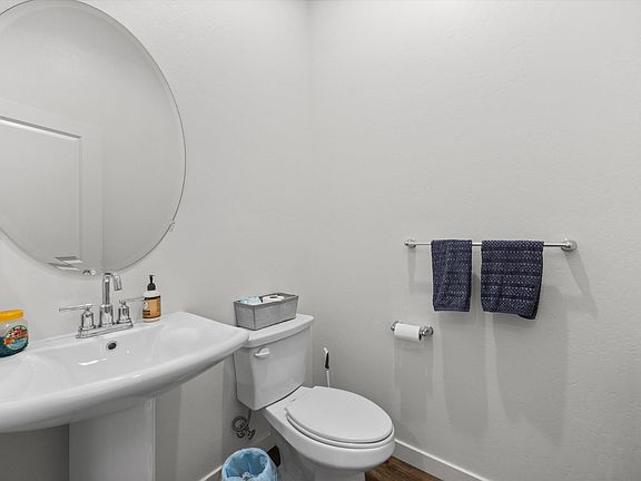5th image of 815 Gilsum Ct