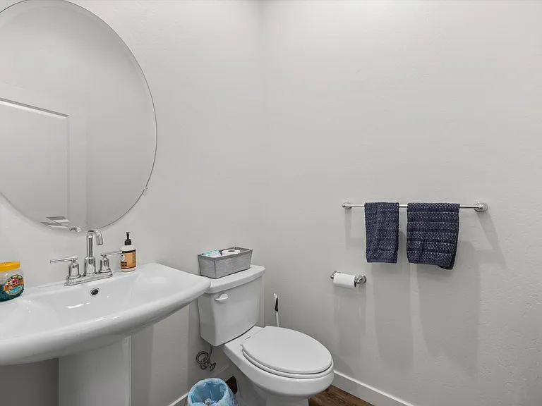 815 Gilsum Ct — Photo 5