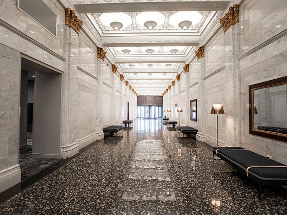 3rd image of 25 Broad St Penthouse 1H