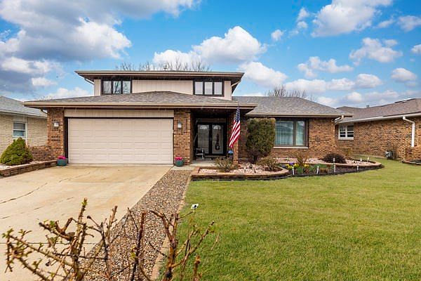 1st image of 8058 Circle Dr