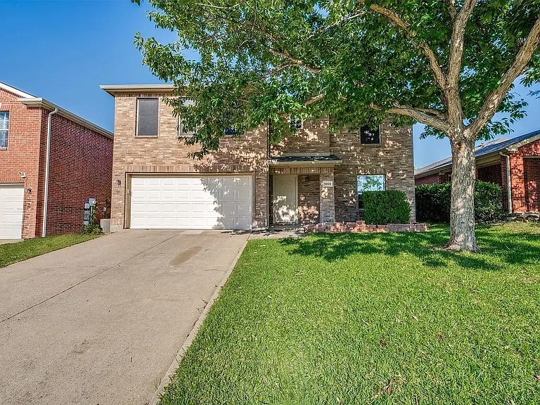 1665 Princess Ln — Photo 1