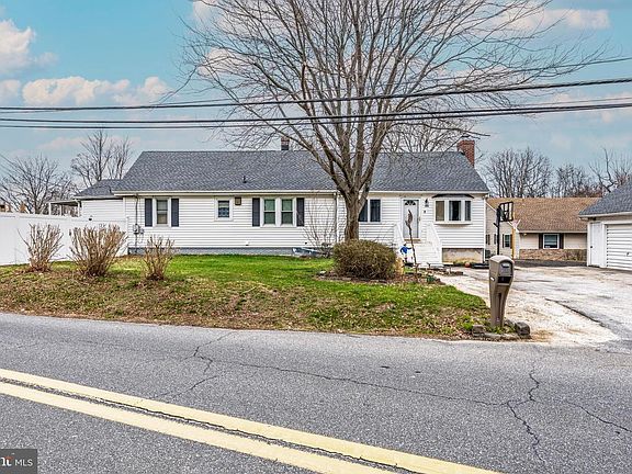 3rd image of 703 Old Harmony Rd