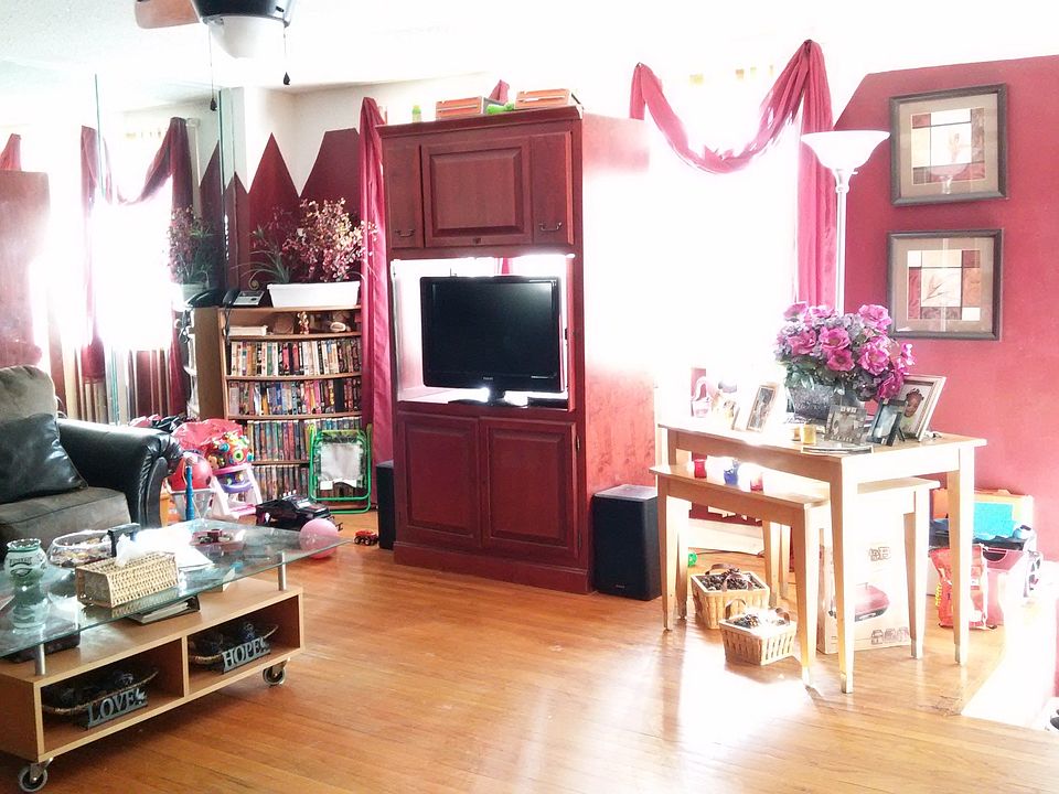 2nd image of 1419 Powell Rd