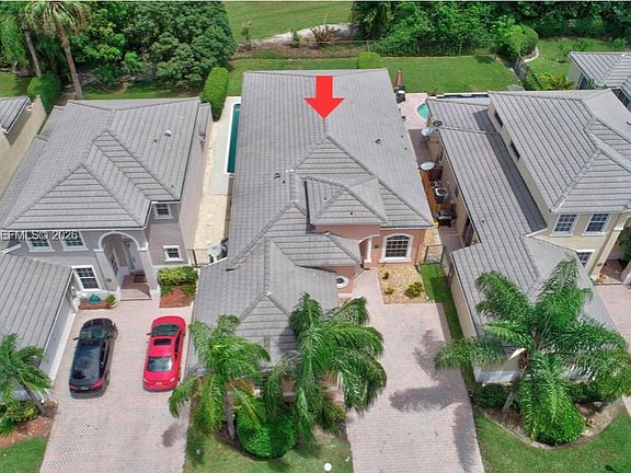 5th image of 8291 Hampton Wood Dr