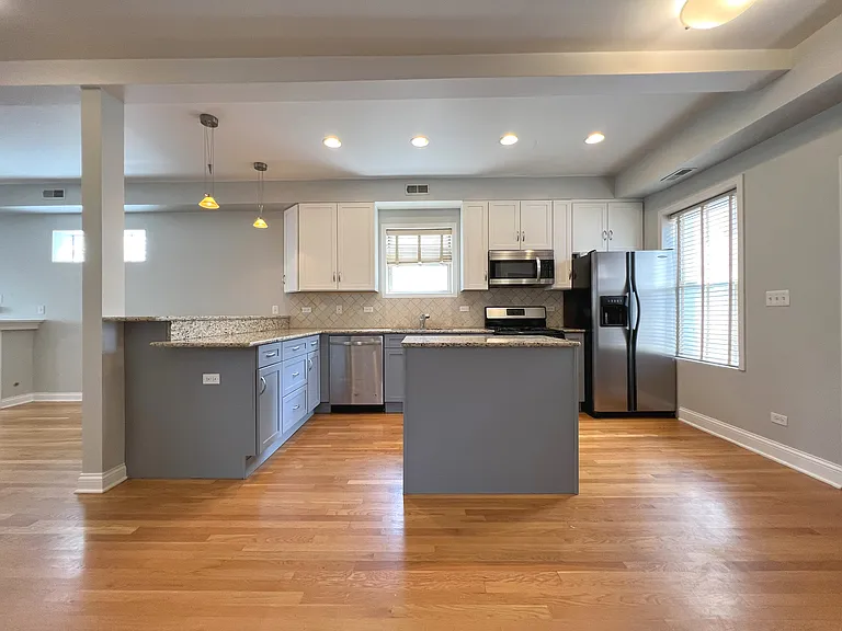 1811 W Cortland St #1A — Photo 15
