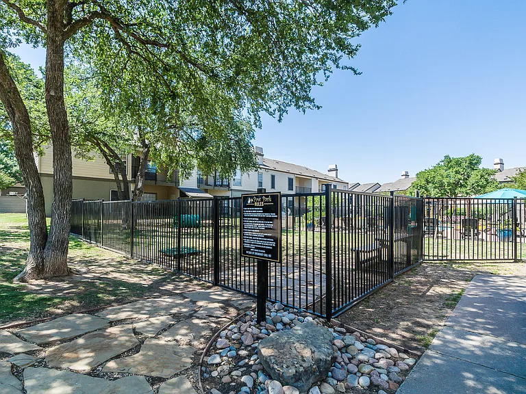 Summerstone Apartments — Photo 14