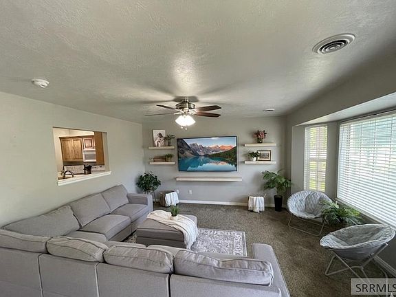 3rd image of 601 Trejo St