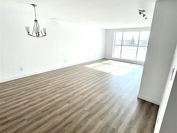 4th image of 34 Boblo Island Blvd #304