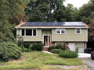 71 Burroughs Rd, Brockton, MA 02301