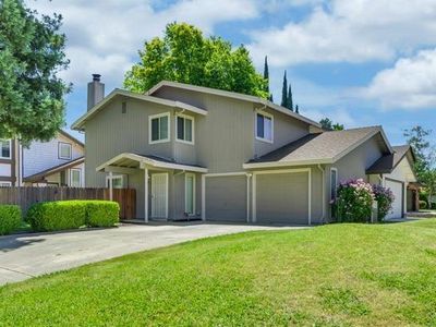 1590 Woodland Oaks Way, Sacramento, CA, 95833