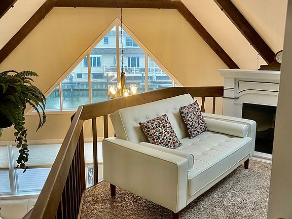 Loft with futon for extra sleeping space