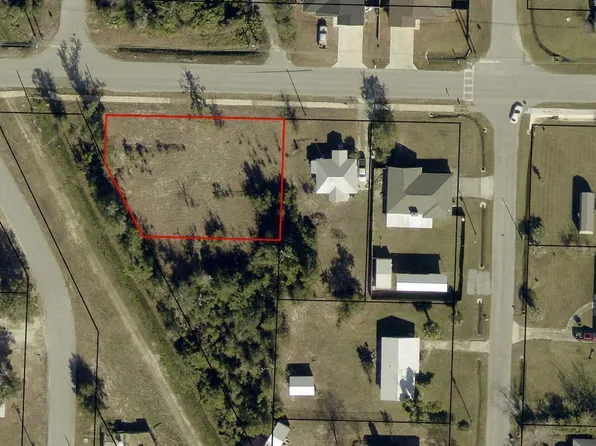 407 W 12th St, Lynn Haven, FL 32444