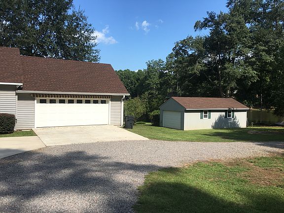 2nd image of 4512 Silver Lake Dr