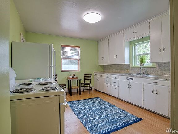 5th image of 2607 S 11th St #2
