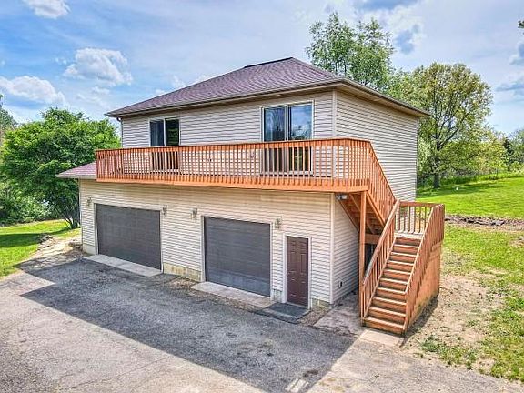 2nd image of 104 Fletcher Dr