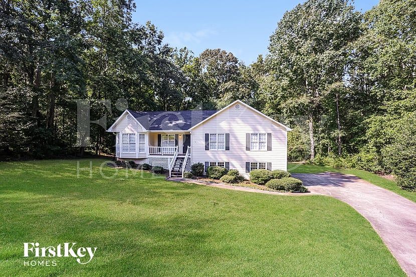 1st image of 581 Stratford Dr