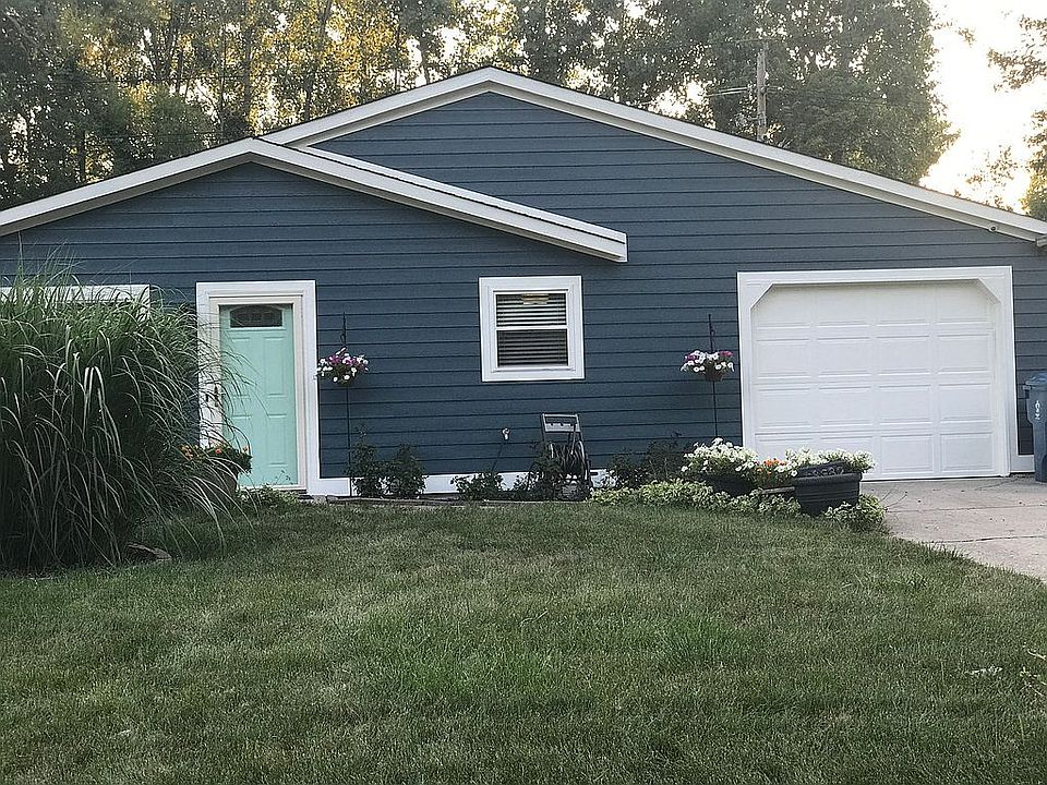 1st image of 3232 N Eastbrooke Cir