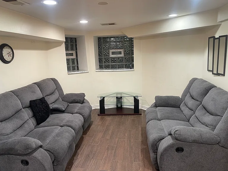 621 N Sawyer Ave #B1 — Photo 4