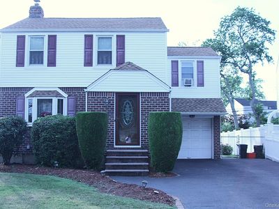 24 Garnet Place, Elmont, NY, 11003