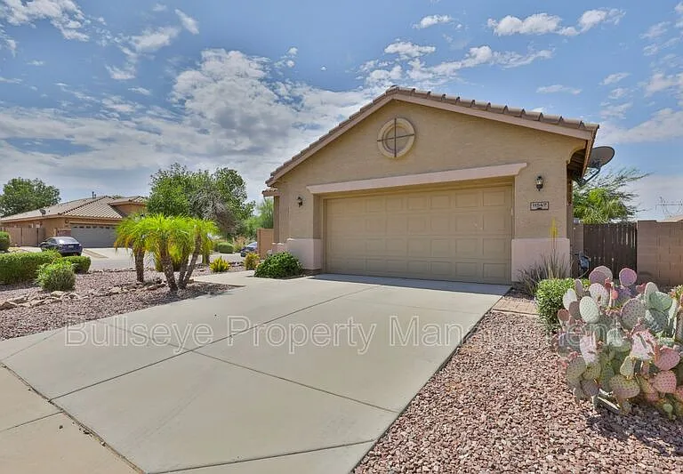 11547 E Sylvan Ave — Photo 3