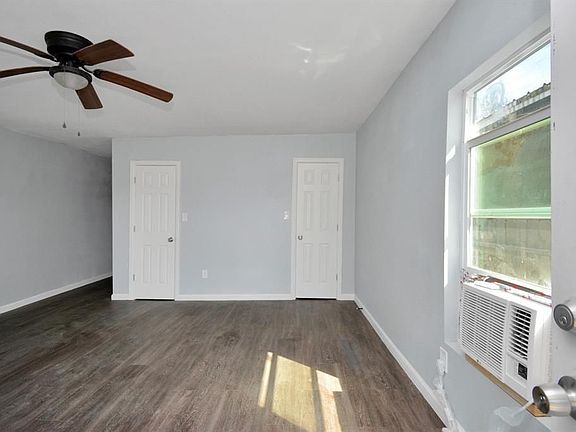 5th image of 7919 Brays St #A