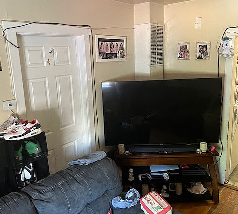 4th image of 2733 N Oak Park Ave APT 3F