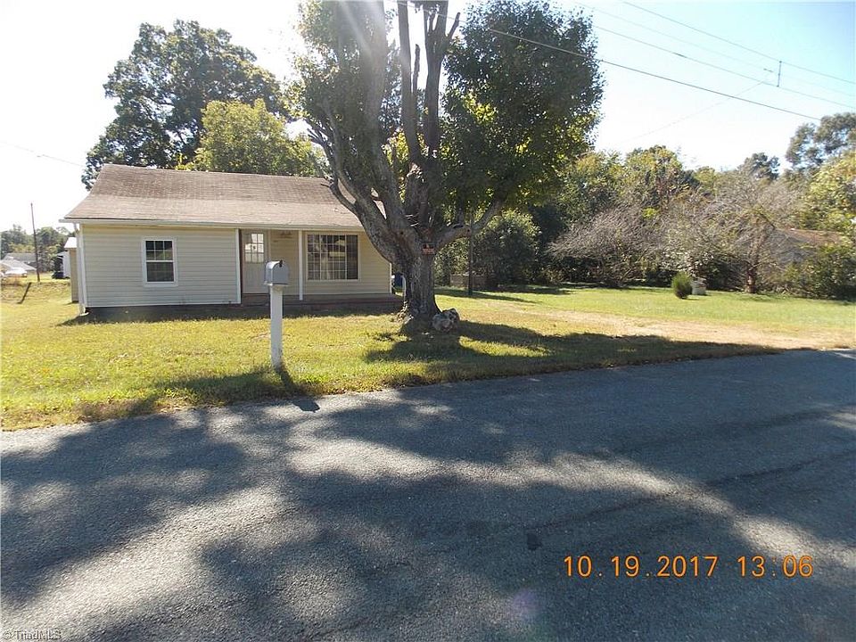 2nd image of 1608 Zeverly St