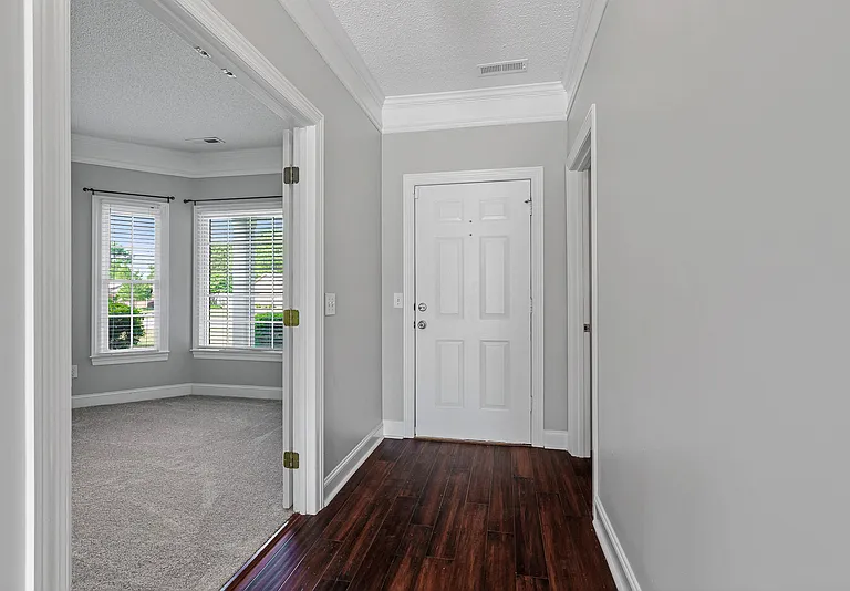 101 Coriander Ln — Photo 4