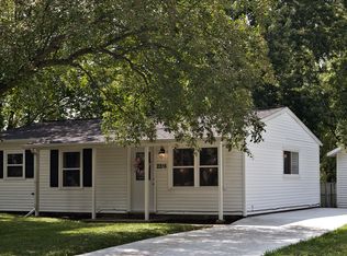 2216 E Linnhill Ln, Washington, IL 61571