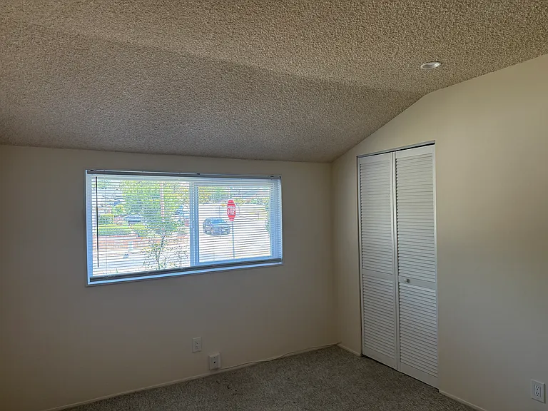 4694 Walnut Ave — Photo 15