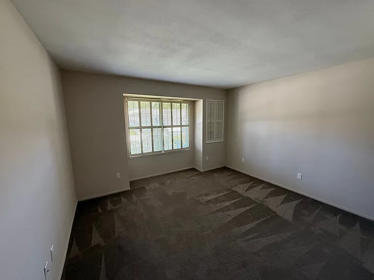 17105 Village 17 — Photo 12
