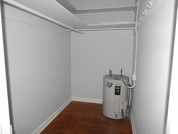 4th image of 630 N Federal Hwy APT 4