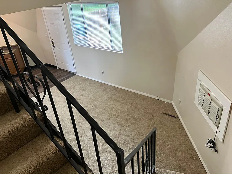 7421 Oneida St — Photo 5