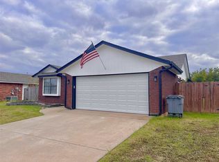 3914 SW Wolf St, Lawton, OK 73505